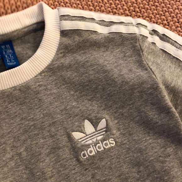 Adidas Grey Long Sleeve Top! - Picture 2 of 4